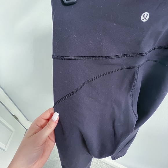LIKE NEW Lululemon Fast & Free Leggings - Picture 7 of 7